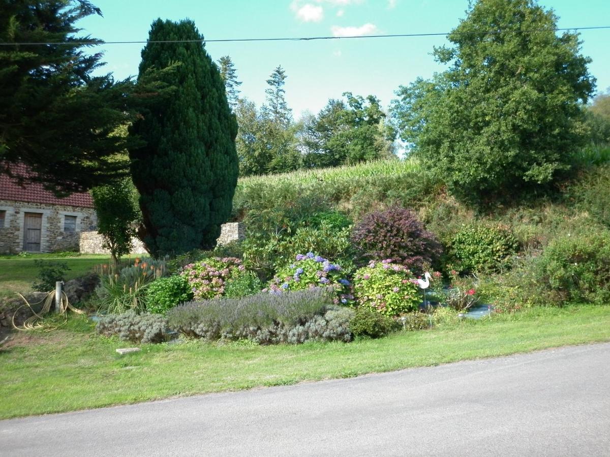 Gite Clevacances Dans Le Finistere Scrignac 外观 照片